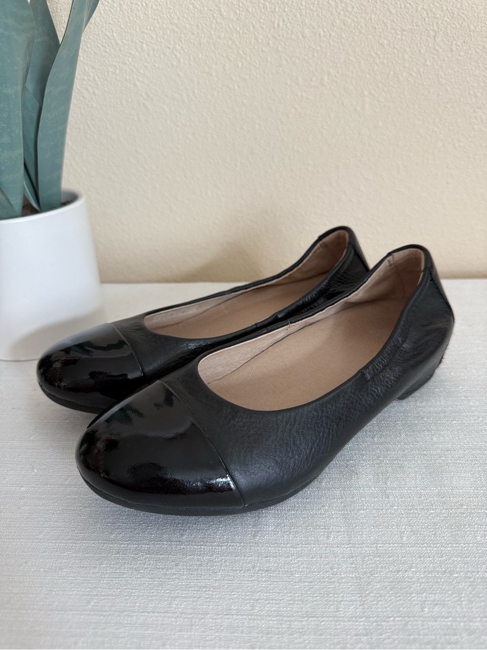 Dansko Classic Black Women's Leather Cap-Toe Ballet Flats